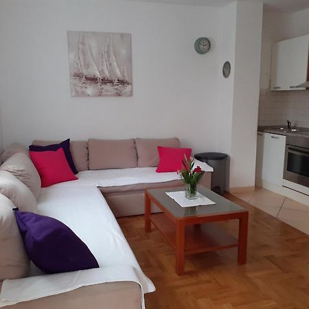 Apartments With A Parking Space Malinska, Krk - 19309 Room photo